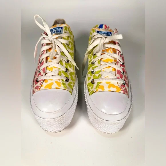 Converse Chuck Taylor Wild
All Star 2X Lift Platform Sneakers - Picture 2 of 9